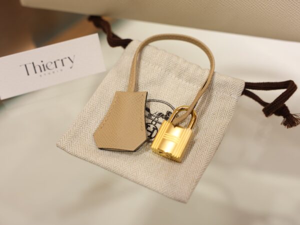 Kelly 25 Epsom Craie & Trench GHW (HSS)