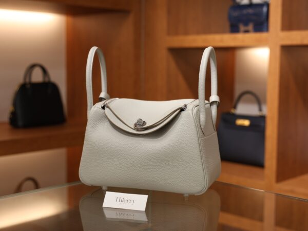 린디 26 끌레망스 그리스 펄 은장 001_139A7541 Lindy 26 Clemence Gris Perle PHW