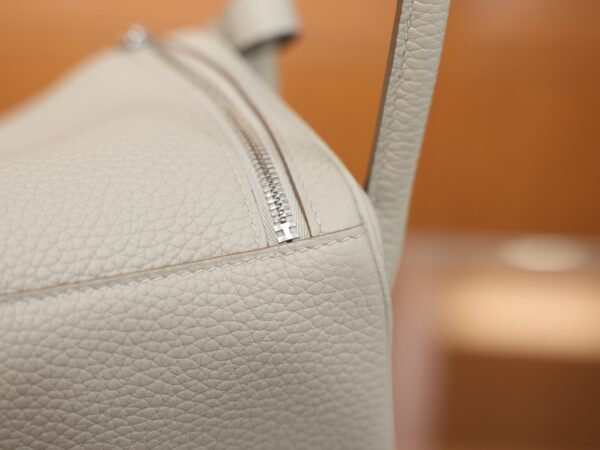 Lindy 26 Clemence Gris Perle PHW