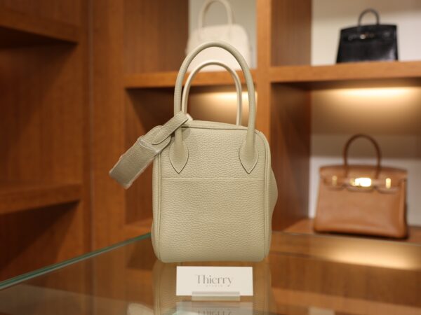 Lindy 26 Clemence Beton GHW