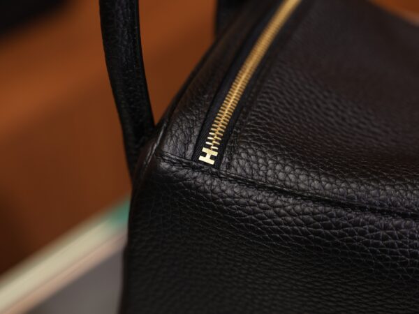 Lindy 26 Clemence Black GHW