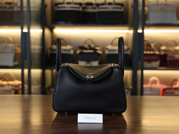 Lindy 26 Clemence Black PHW