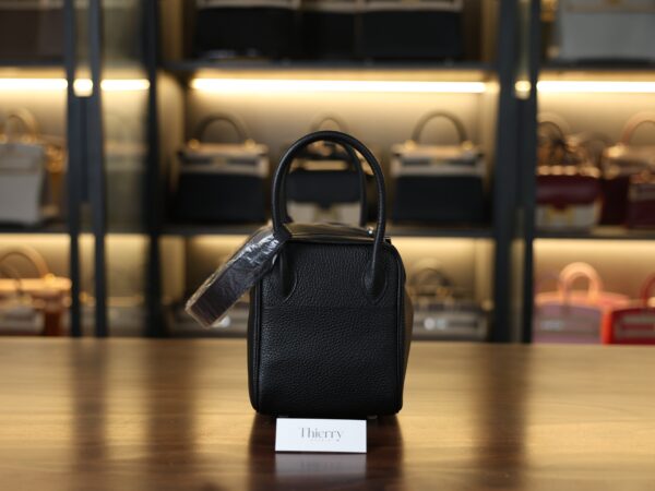 Lindy 26 Clemence Black PHW