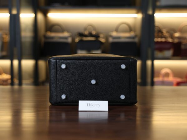 Lindy 26 Clemence Black PHW