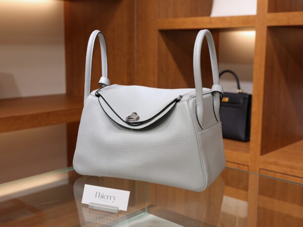 Lindy 26 Clemence Bleu Pale PHW