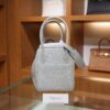 Lindy 26 Clemence Bleu Pale PHW
