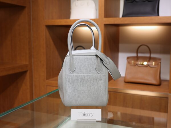 Lindy 26 Clemence Bleu Pale PHW