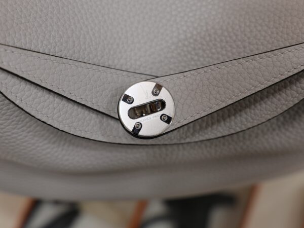 Lindy 26 Clemence Bleu Pale PHW