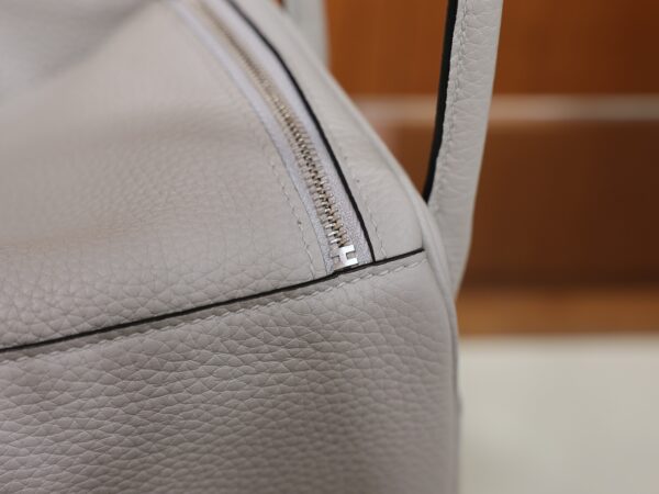 Lindy 26 Clemence Bleu Pale PHW
