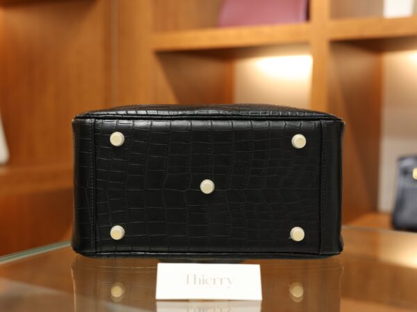 Lindy 26 Matte Niloticus Black GHW