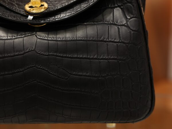Lindy 26 Matte Niloticus Black GHW
