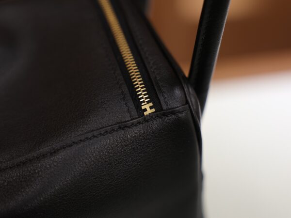 Lindy 26 Swift Black GHW