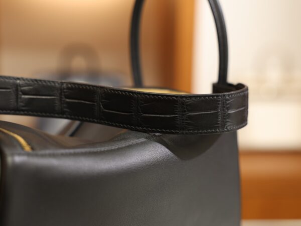 Lindy 26 Swift Touch Black GHW