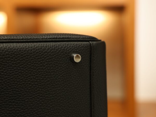Lindy 30 Clemence Black PHW
