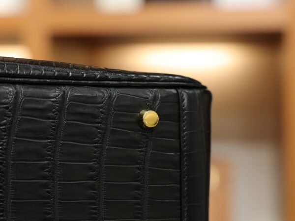 Lindy 30 Matte Niloticus Black GHW