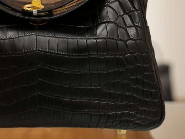 Lindy 30 Matte Niloticus Black GHW