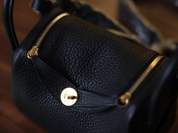 Mini Lindy Clemence Black GHW