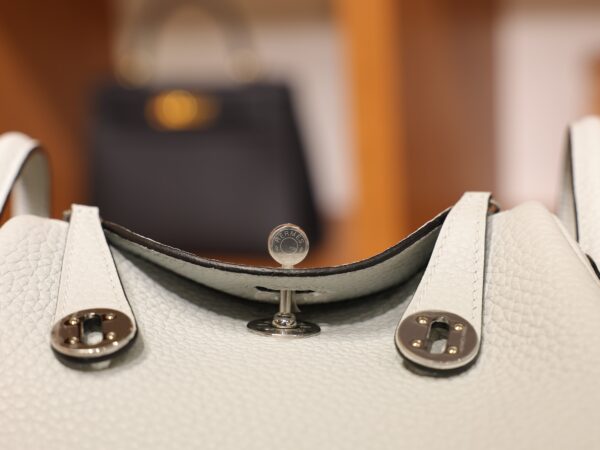 Mini Lindy Clemence Bleu Pale PHW