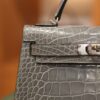 Mini Kelly Shiny Alligator Gris Ciment PHW