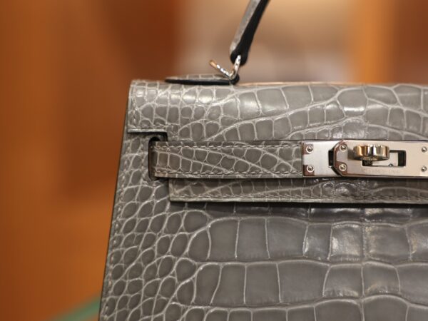 Mini Kelly Shiny Alligator Gris Ciment PHW