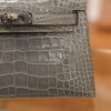 Mini Kelly Shiny Alligator Gris Ciment PHW