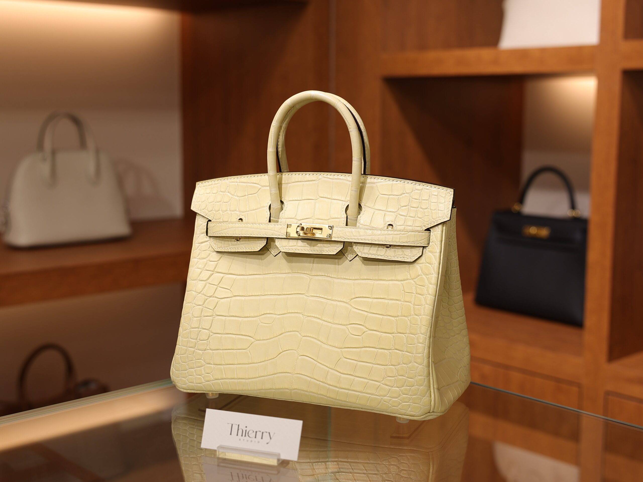 Birkin 25 Matte Alligator Vanilla GHW