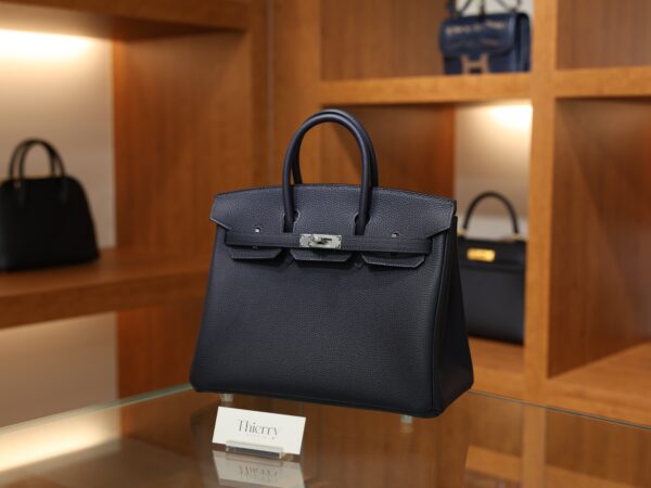 버킨 25 토고 블루뉘 은장 001_139A9063 Birkin 25 Togo Bleu Nuit PHW