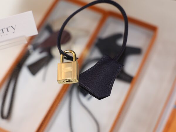 Birkin 30 Togo Bleu Nuit GHW