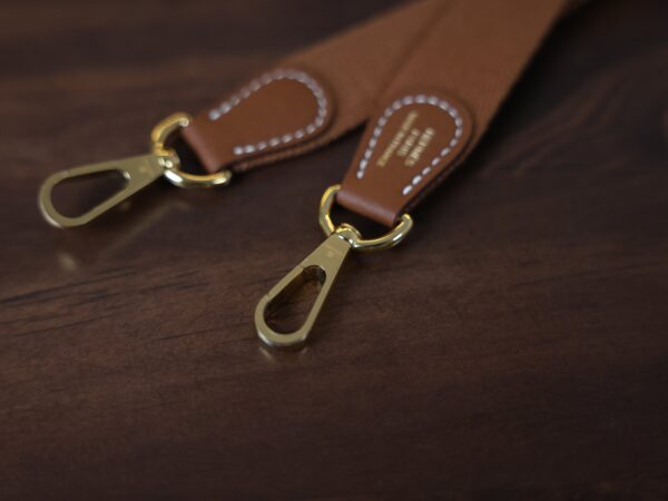 Evelyne Mini Clemence Gold GHW