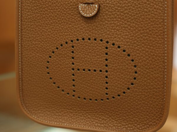 Evelyne Mini Clemence Gold PHW