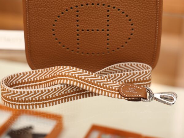 Evelyne Mini Clemence Gold PHW