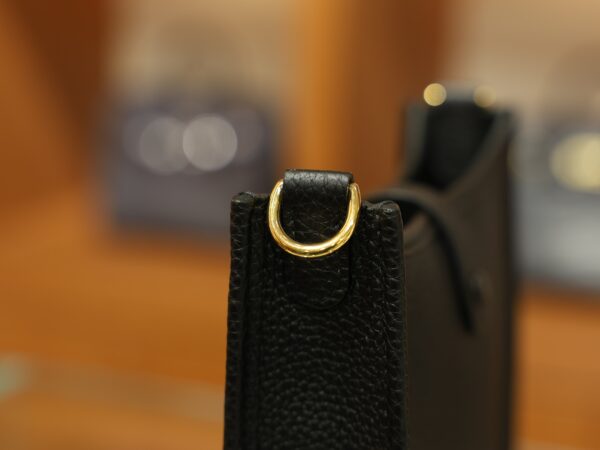Evelyne Mini Clemence Black GHW