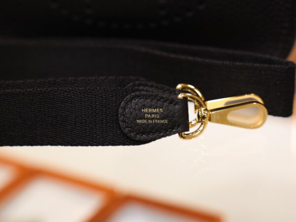 Evelyne Mini Clemence Black GHW