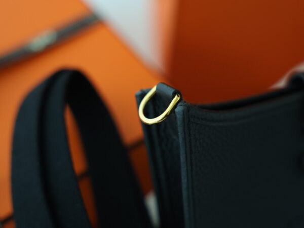 Evelyne Mini Clemence Black GHW