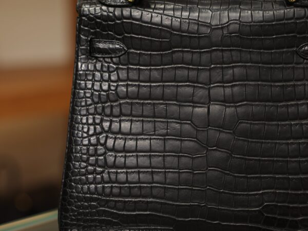 Kelly 25 Matte Porosus Black GHW