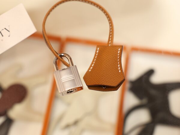 Kelly 25 Epsom Gold PHW