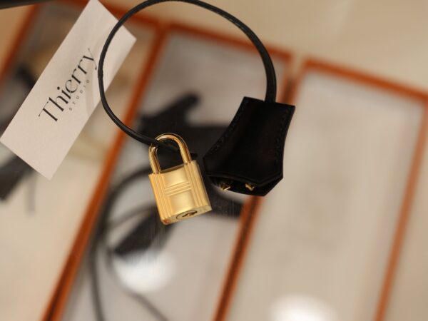 Kelly 28 Box Sellier Black GHW