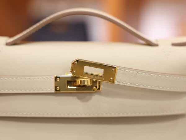 Kelly Pochette Swift Craie GHW
