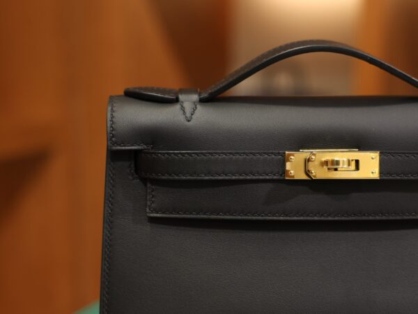 Kelly Pochette Swift Black GHW