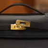Kelly Pochette Swift Black GHW