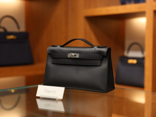 Kelly Pochette Swift Black PHW