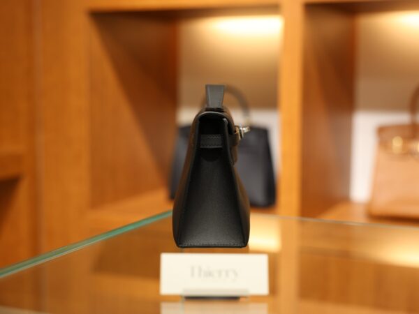 Kelly Pochette Swift Black PHW