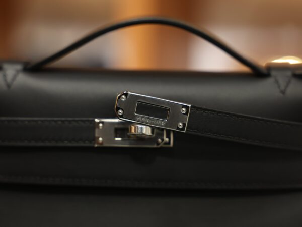 Kelly Pochette Swift Black PHW