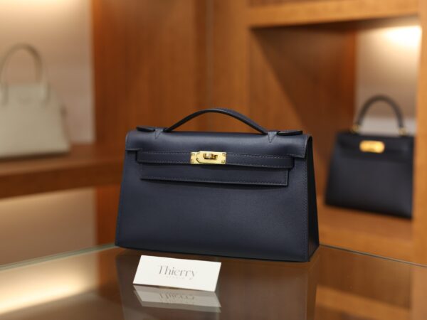 켈리 포쉐트 스위프트 블루뉘 금장 001_139A7937 Kelly Pochette Swift Bleu Nuit GHW