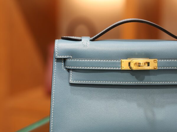Kelly Pochette Swift Bleu Jean GHW