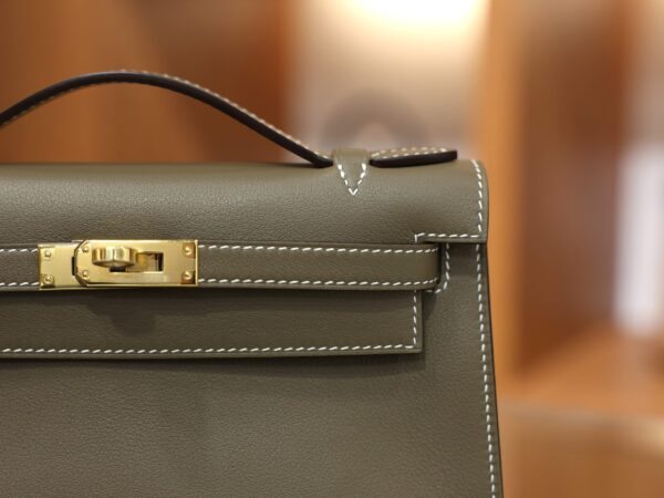 Kelly Pochette Swift Etoupe GHW