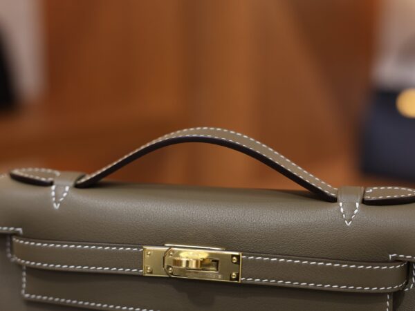 Kelly Pochette Swift Etoupe GHW
