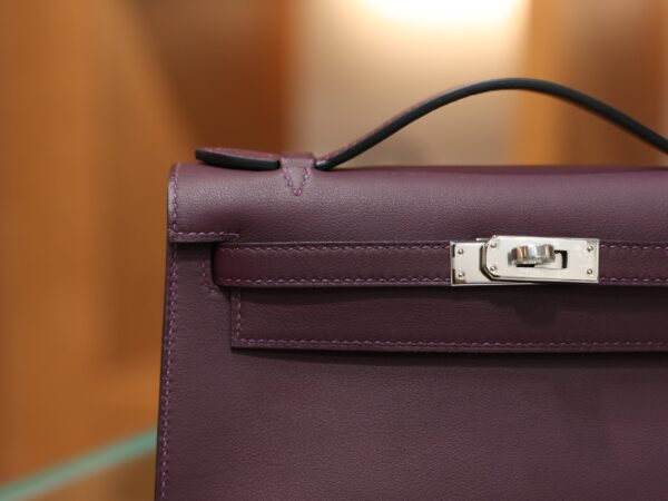Kelly Pochette Swift Cassis PHW