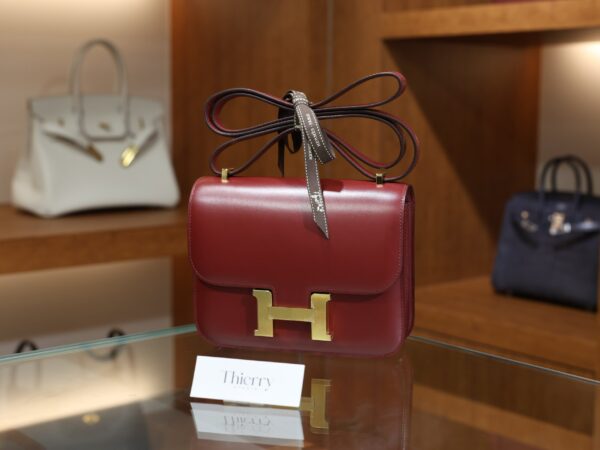 콘스탄스 18 복스 루즈아쉬 금장 001_139A4385 Constance 18 Box Rouge H GHW