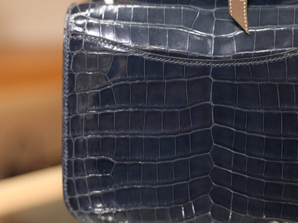 Constance 18 Shiny Alligator Bleu Tempete PHW